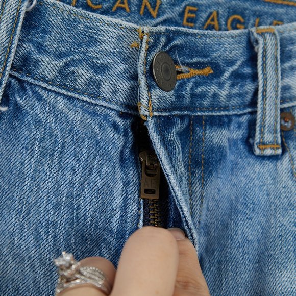 American Eagle Slim Straight Distressed Jeans Men's Size 31x32 - Picture 4 of 9